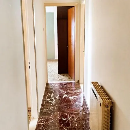 - Vue Mer Et Montagne Apartment